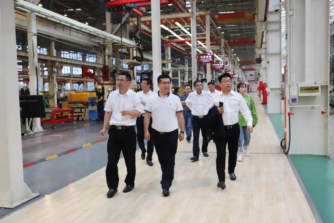 谷城集團執(zhí)行董事總裁肖大志赴國內著名上市公司三一集團江蘇昆山生產基地考察調研